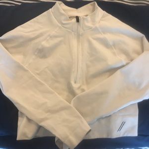 White long sleeve crop top